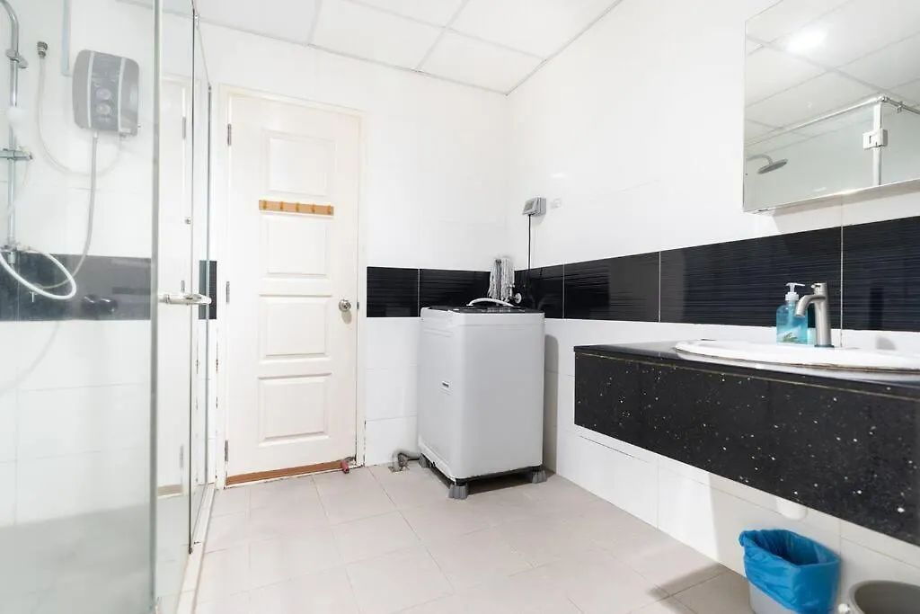 Mansion One New Bedrooms 4-6Pax Georgetown George Town